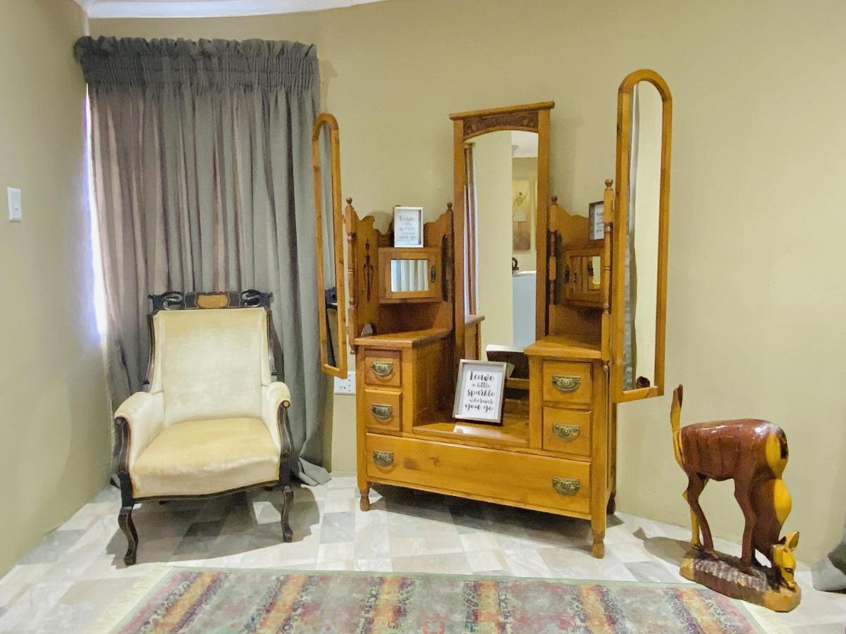 Country Lane Farm Lodge Cradock Bagian luar foto